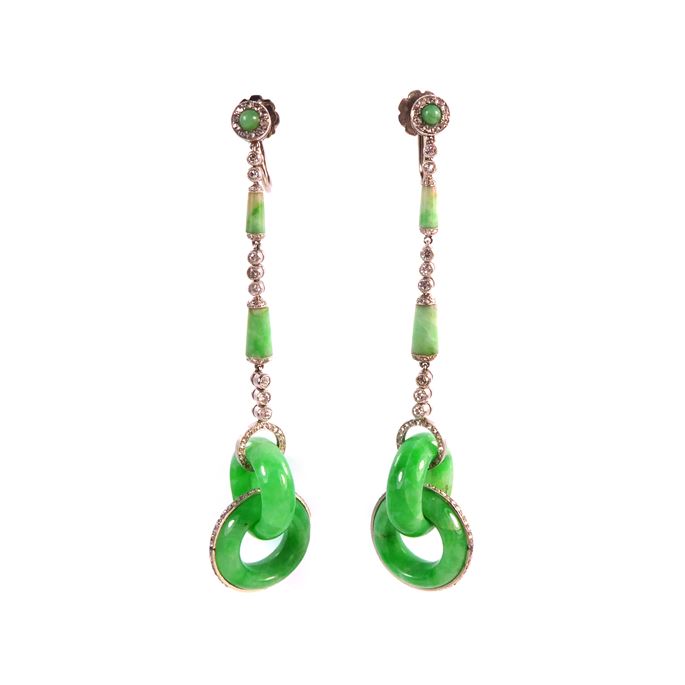 Pair of Art Deco jade graduated circle link pendant earrings | MasterArt